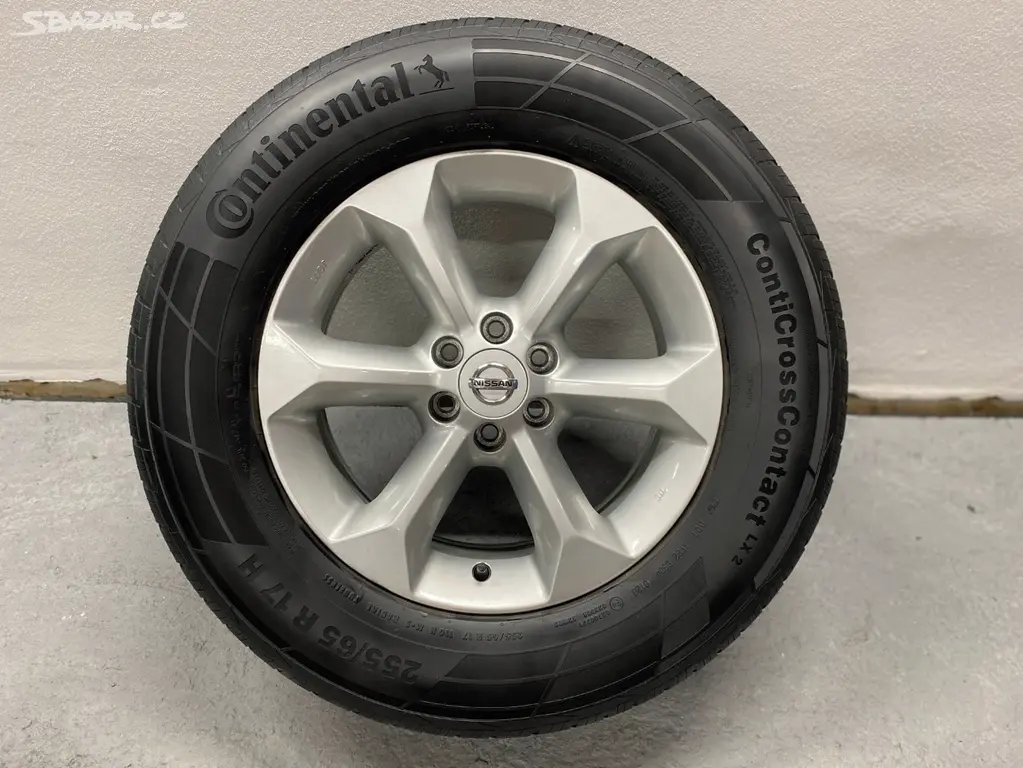 Náhled: Prodám letní komplet Nissan Navara 17" 6x114,3